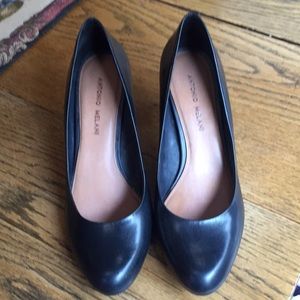 Antonio Melani black pumps. Worn twice. Size 8.5